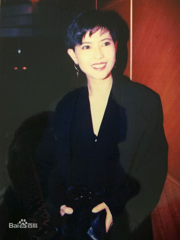 蓝洁瑛(Yammie Lam)-风华绝代壁纸壁纸