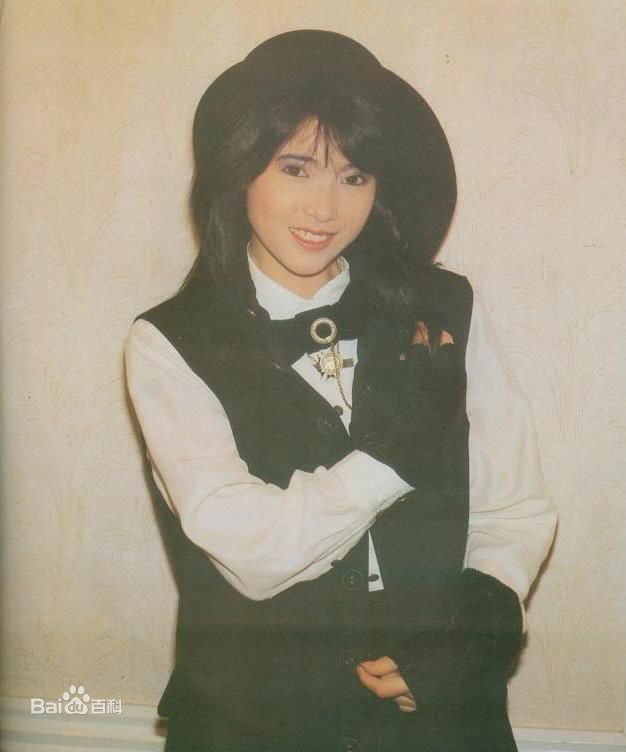 最新蓝洁瑛(Yammie Lam)精彩图册