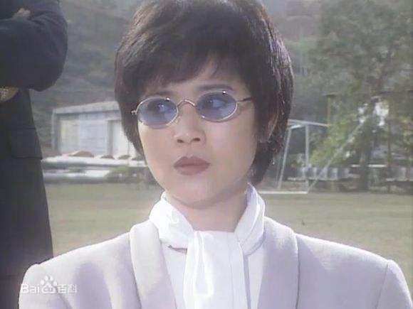 蓝洁瑛(Yammie Lam)前后照片