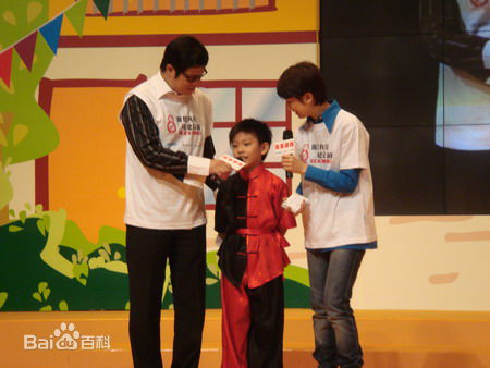 卢敏仪(LO MAN YEE)出席活动照前后照片