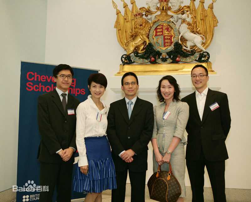 卢敏仪(LO MAN YEE)出席活动照前后照片