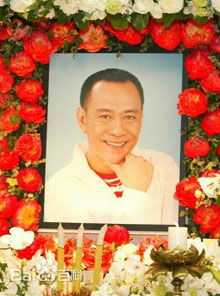 罗文(Roman，Tam)的照片性感图片图集