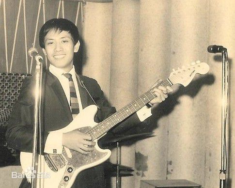 罗文(Roman，Tam) 演唱会图册