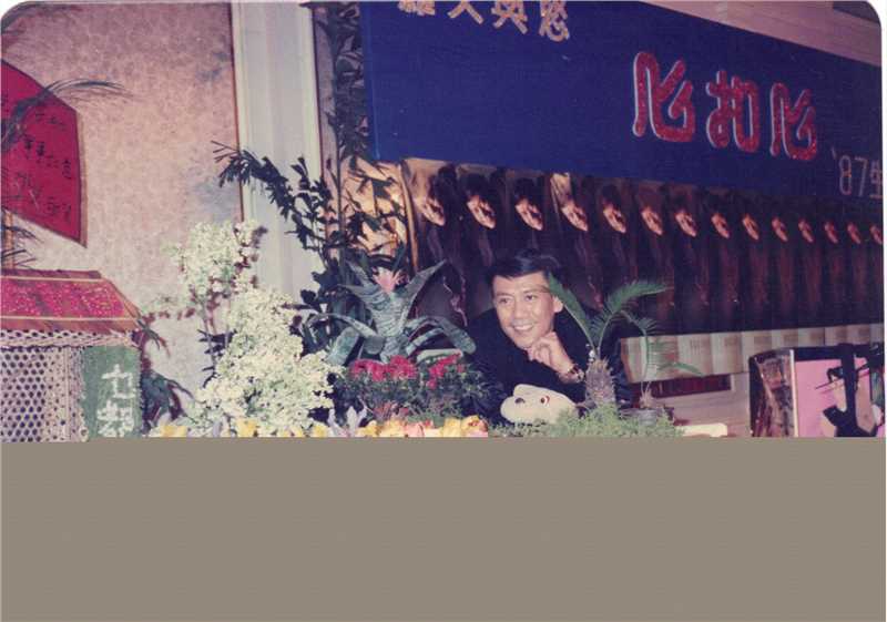 罗文(Roman，Tam)心扣心生日会壁纸壁纸