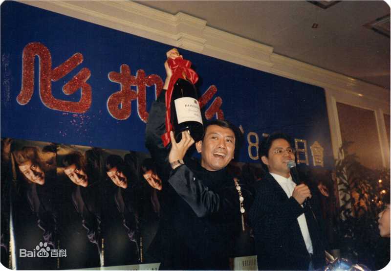 罗文(Roman，Tam)心扣心生日会壁纸壁纸