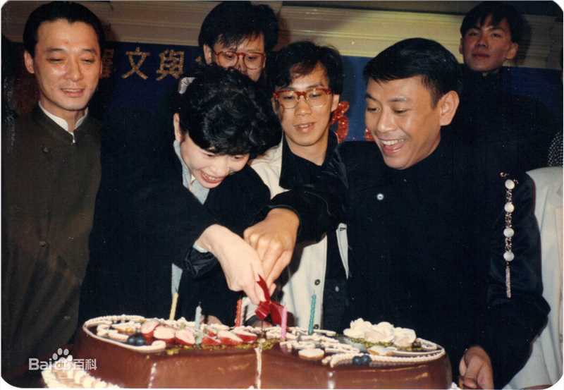 罗文(Roman，Tam)心扣心生日会壁纸壁纸