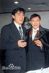 罗文(Roman，Tam)与亲友在一起性感图片图集