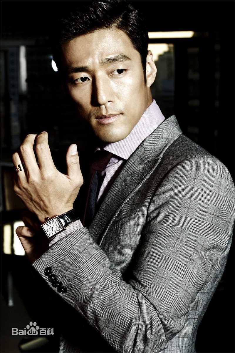 池珍熙()最新杂志图集