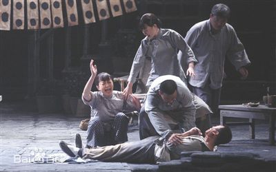 宋丹丹2009话剧《窝头会馆》最新剧照