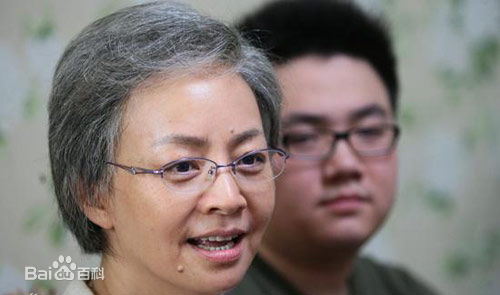 宋丹丹2009《老牛家的战争》最新剧照