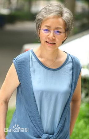 宋丹丹2009《老牛家的战争》最新剧照