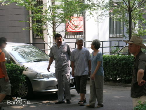 宋丹丹2009《老牛家的战争》最新剧照