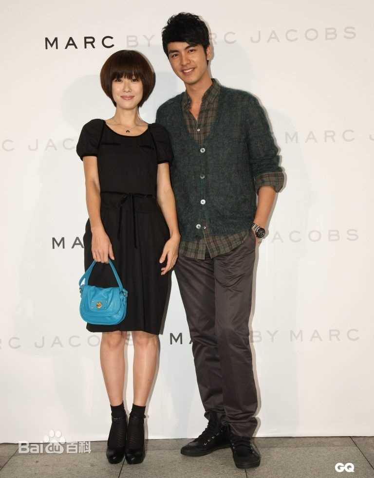 最新李维维(Vivi Lee)性感图片