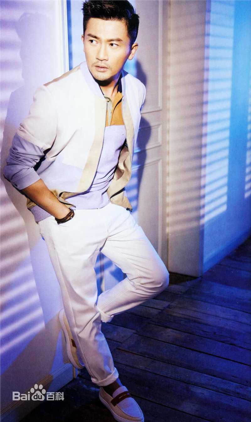 苏有朋(Alec Su)2013EGOU宣传册壁纸壁纸