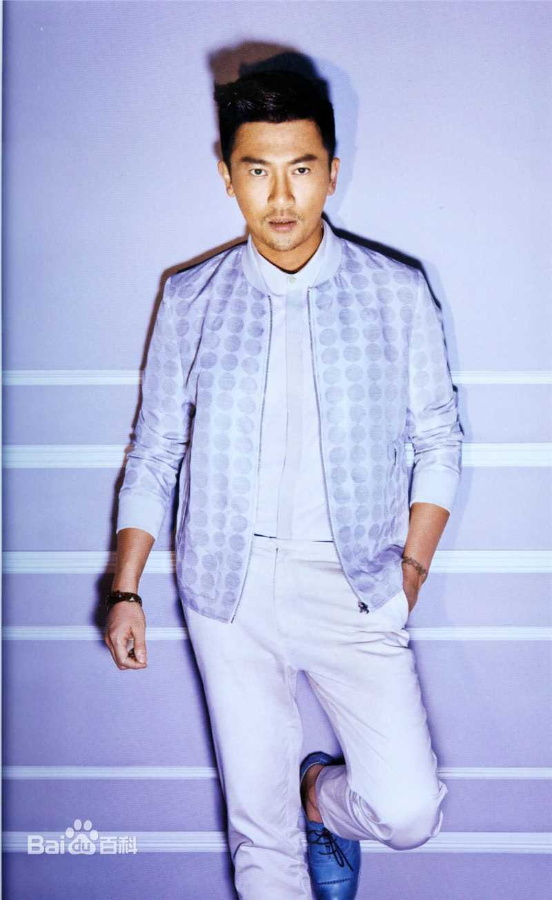 苏有朋(Alec Su)2013EGOU宣传册壁纸壁纸