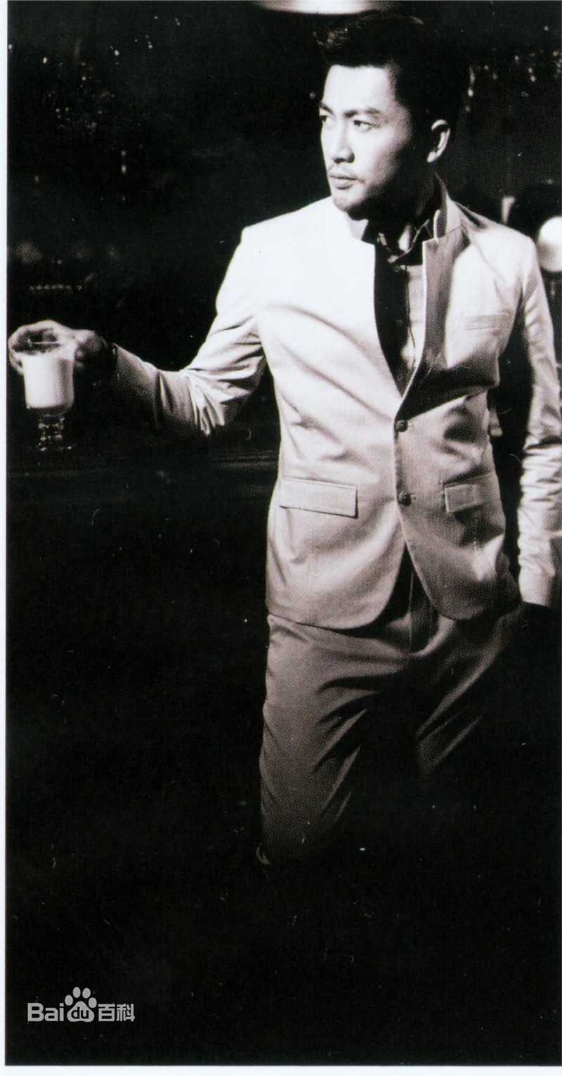 苏有朋(Alec Su)2013EGOU宣传册壁纸壁纸