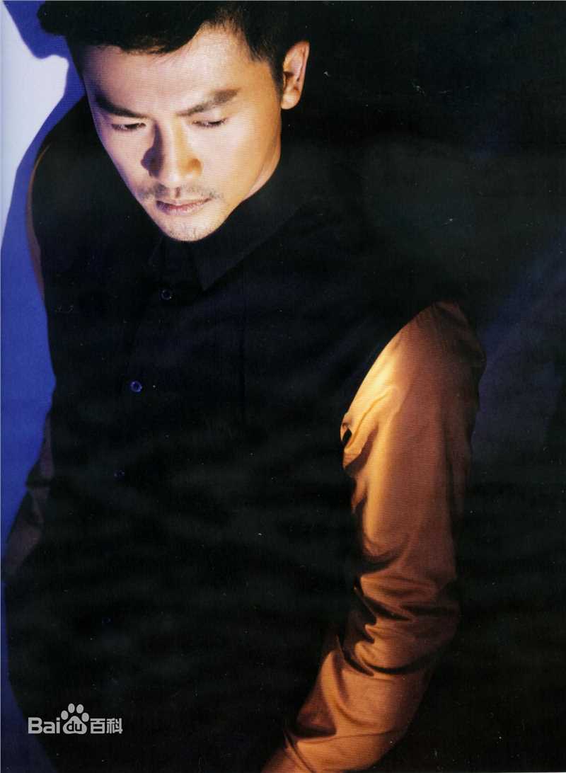 苏有朋(Alec Su)2013EGOU宣传册壁纸壁纸