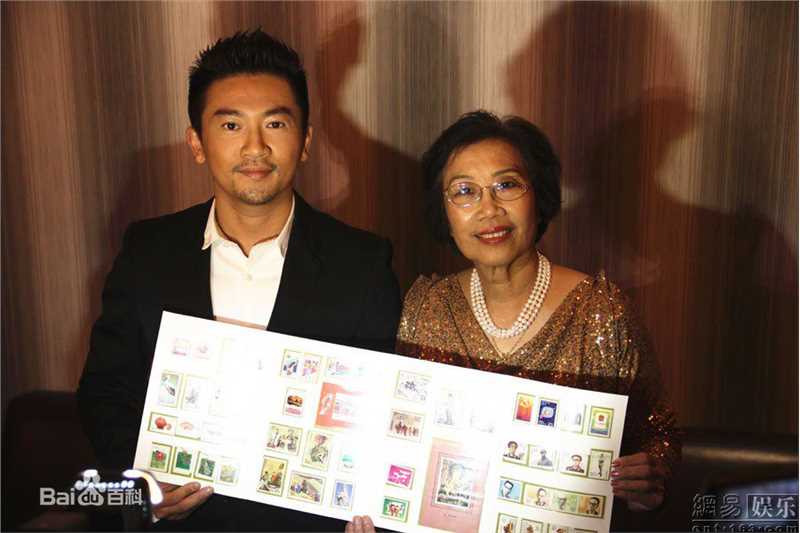 苏有朋(Alec Su)慈善活动性感图片图集