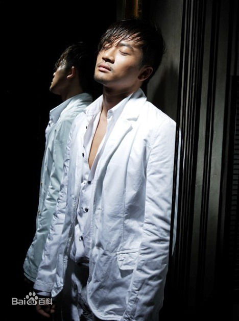 苏有朋(Alec Su)侧面照素颜照相册