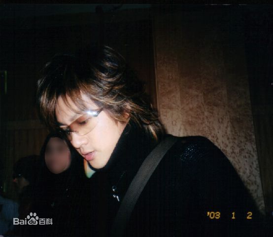 苏有朋(Alec Su)侧面照素颜照相册