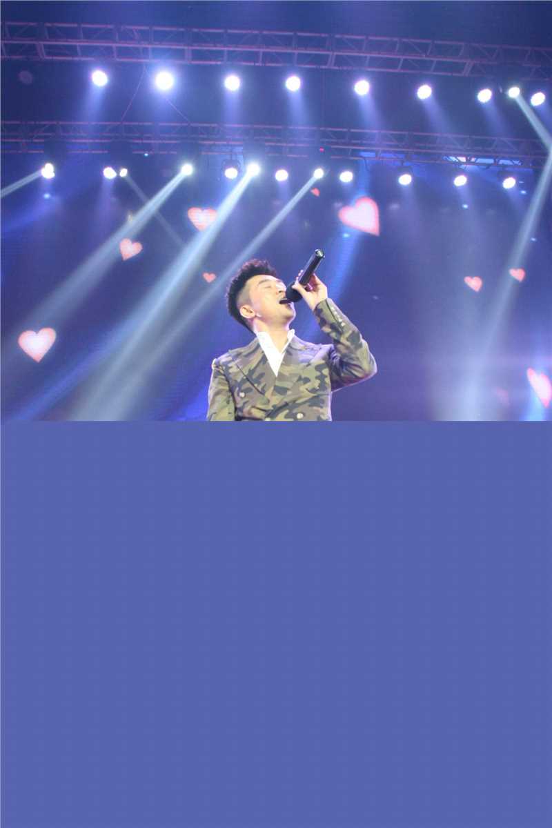 苏有朋(Alec Su)代言大运年终晚会前后照片