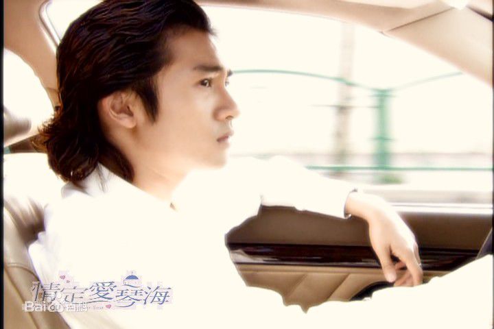 最新苏有朋(Alec Su)在《情定爱琴海》饰陆恩祈中的壁纸