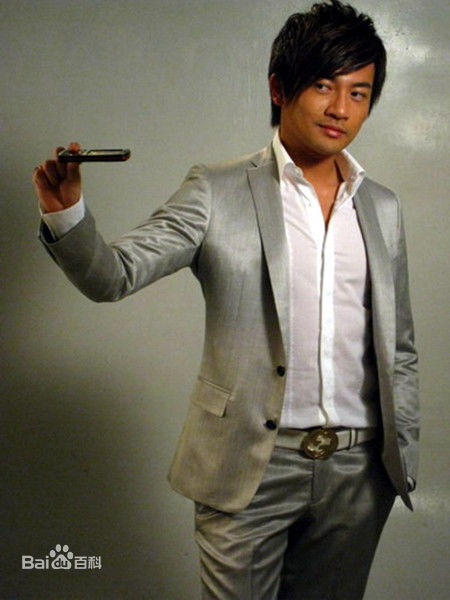 苏有朋(Alec Su)为创维手机拍摄宣传照图册