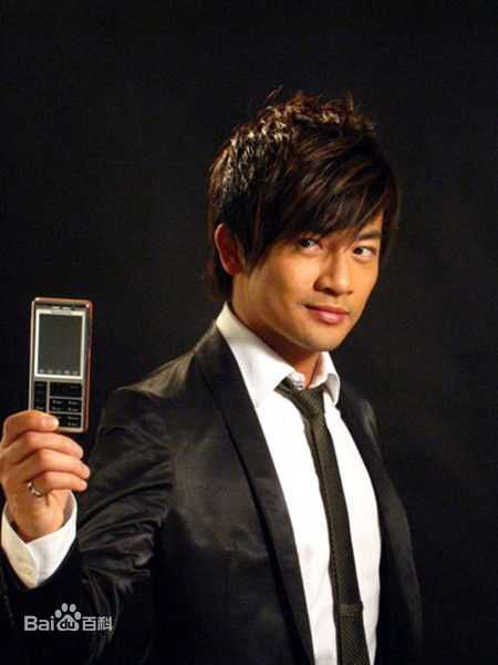 苏有朋(Alec Su)为创维手机拍摄宣传照图册