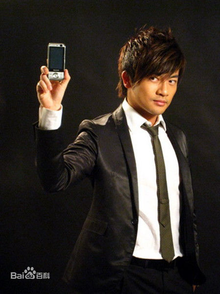 苏有朋(Alec Su)为创维手机拍摄宣传照图册