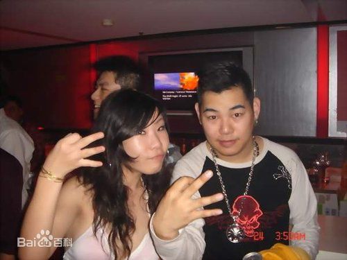 罗百吉(Lo, Jerry)和歌迷合影壁纸壁纸