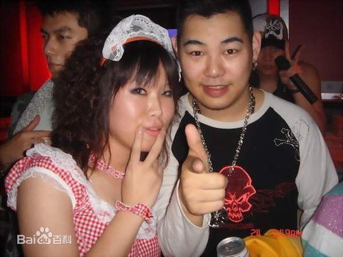 罗百吉(Lo, Jerry)和歌迷合影壁纸壁纸