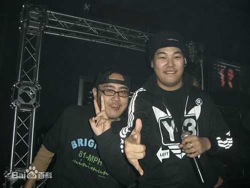 罗百吉(Lo, Jerry)和歌迷合影壁纸壁纸