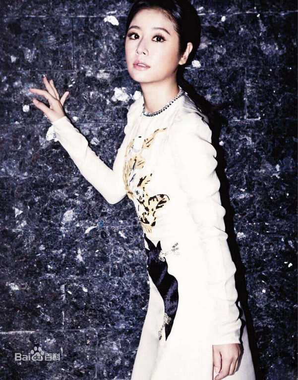 林心如(Ruby Lin)Harper's Bazaar素颜照相册