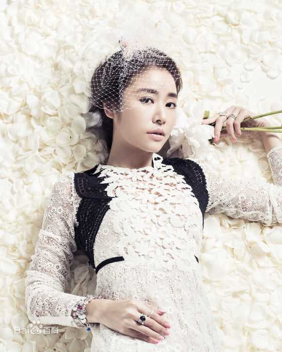 林心如(Ruby Lin)Harper's Bazaar素颜照相册