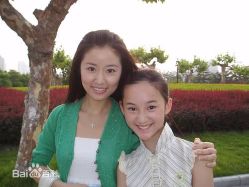 最新林心如(Ruby Lin)在《巴黎恋歌》于蔓芝中的图集