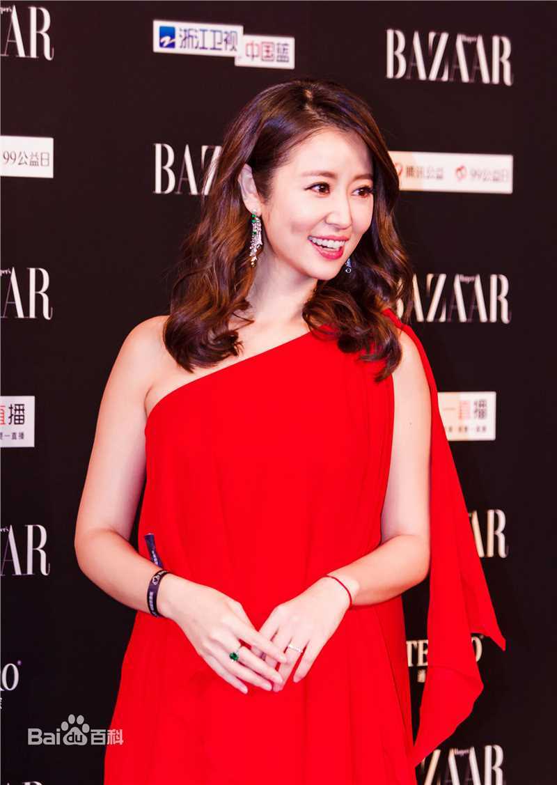 林心如(Ruby Lin)20160909芭莎明星慈善夜性感图片壁纸