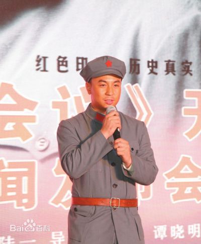 高清释小龙(Ashton Chen)在《无敌铁桥三》图册中的图集