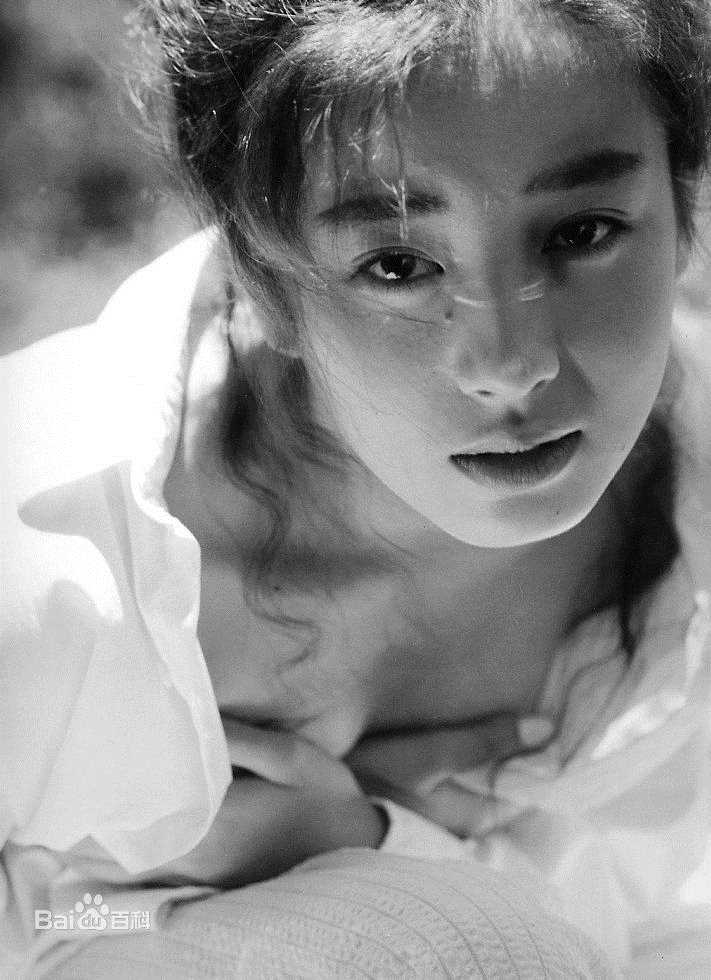 宫泽理惠(宫沢りえ、Rie Miyazawa)Sant Fe，1991壁纸壁纸