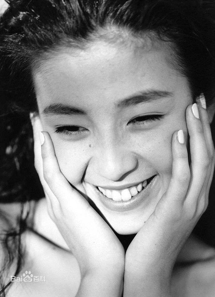 宫泽理惠(宫沢りえ、Rie Miyazawa)Sant Fe，1991壁纸壁纸