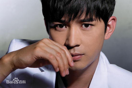 《阿穆隆》封面图片