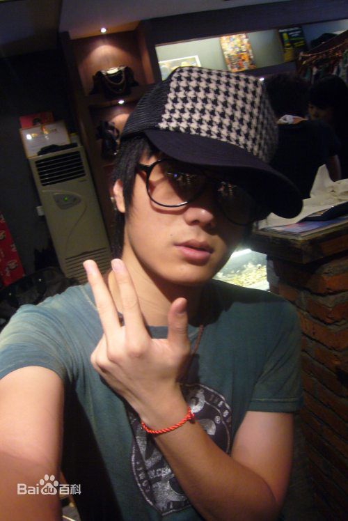 最优质陆虎(L.T.)素颜照