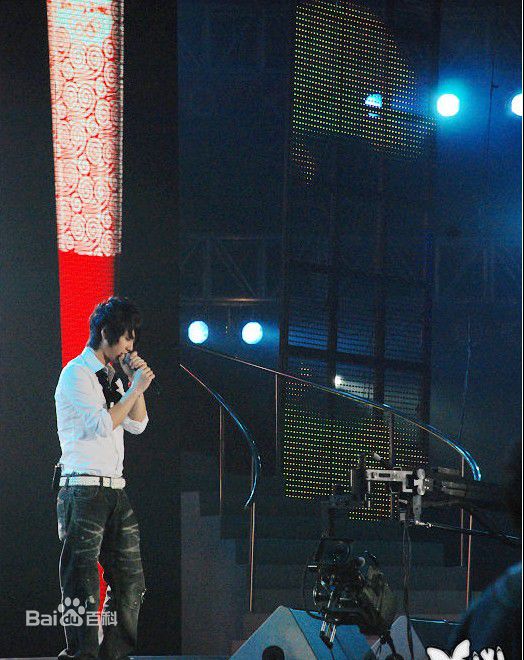 陆虎(L.T.)2008年为奥运放歌素颜照相册