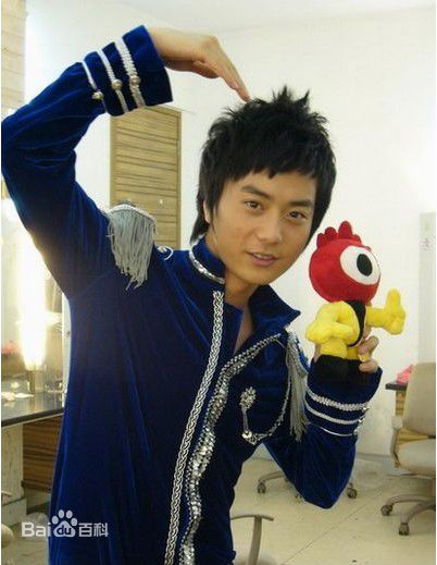 高清陆虎(L.T.)在《快乐男声》比赛照中的图集