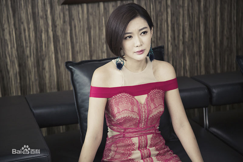 郝泽嘉《爱的阶梯》精选剧照