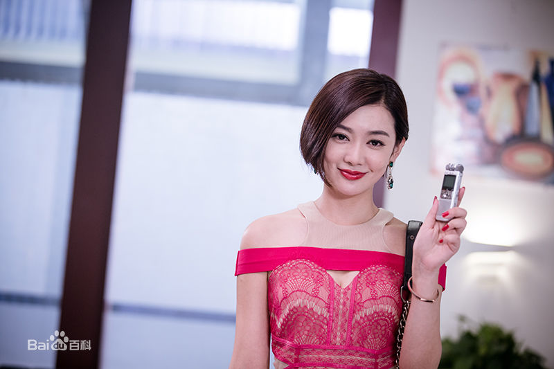 郝泽嘉《爱的阶梯》精选剧照