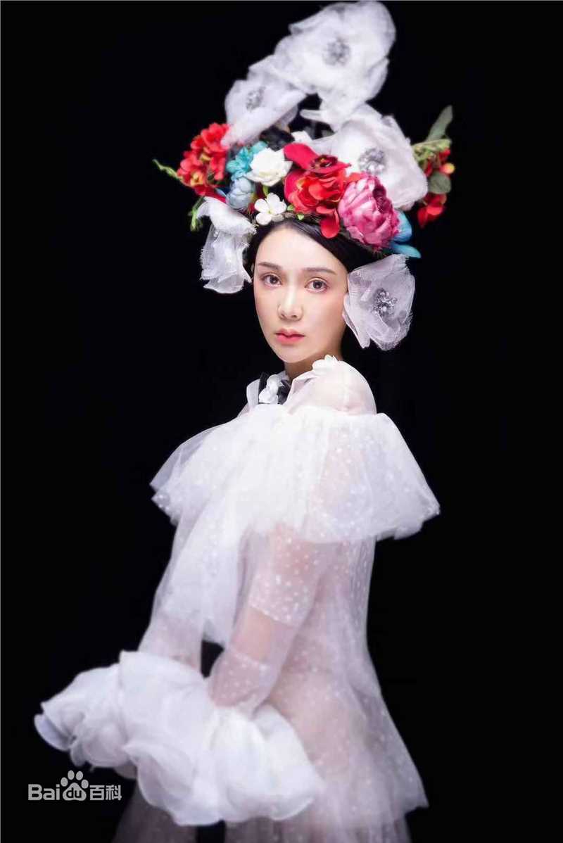 郝泽嘉最新图集