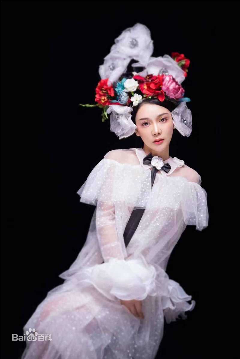 郝泽嘉最新图集