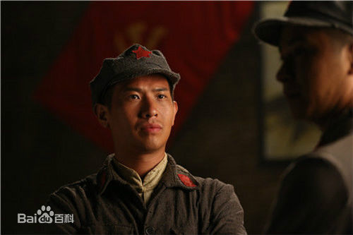 张殿伦十送红军素颜照壁纸