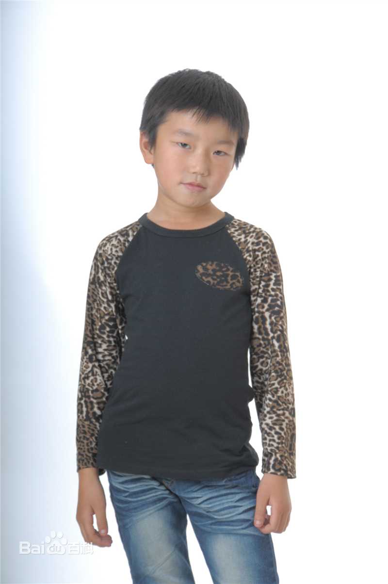 最新谭景月性感图片