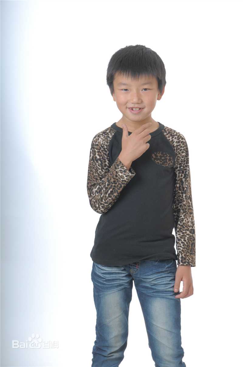 最新谭景月性感图片